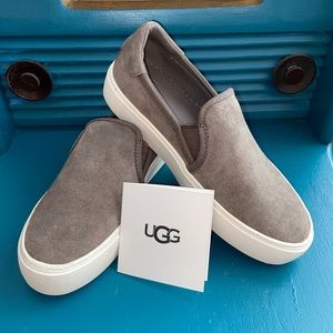 UGG Suede Slip-On Flatform Sneakers size 6